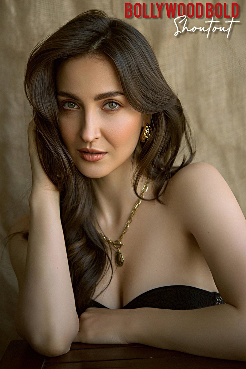 Beauty at its peak 🤩❤️🔥 #elliavram #bollywoodactress #Actresshot
