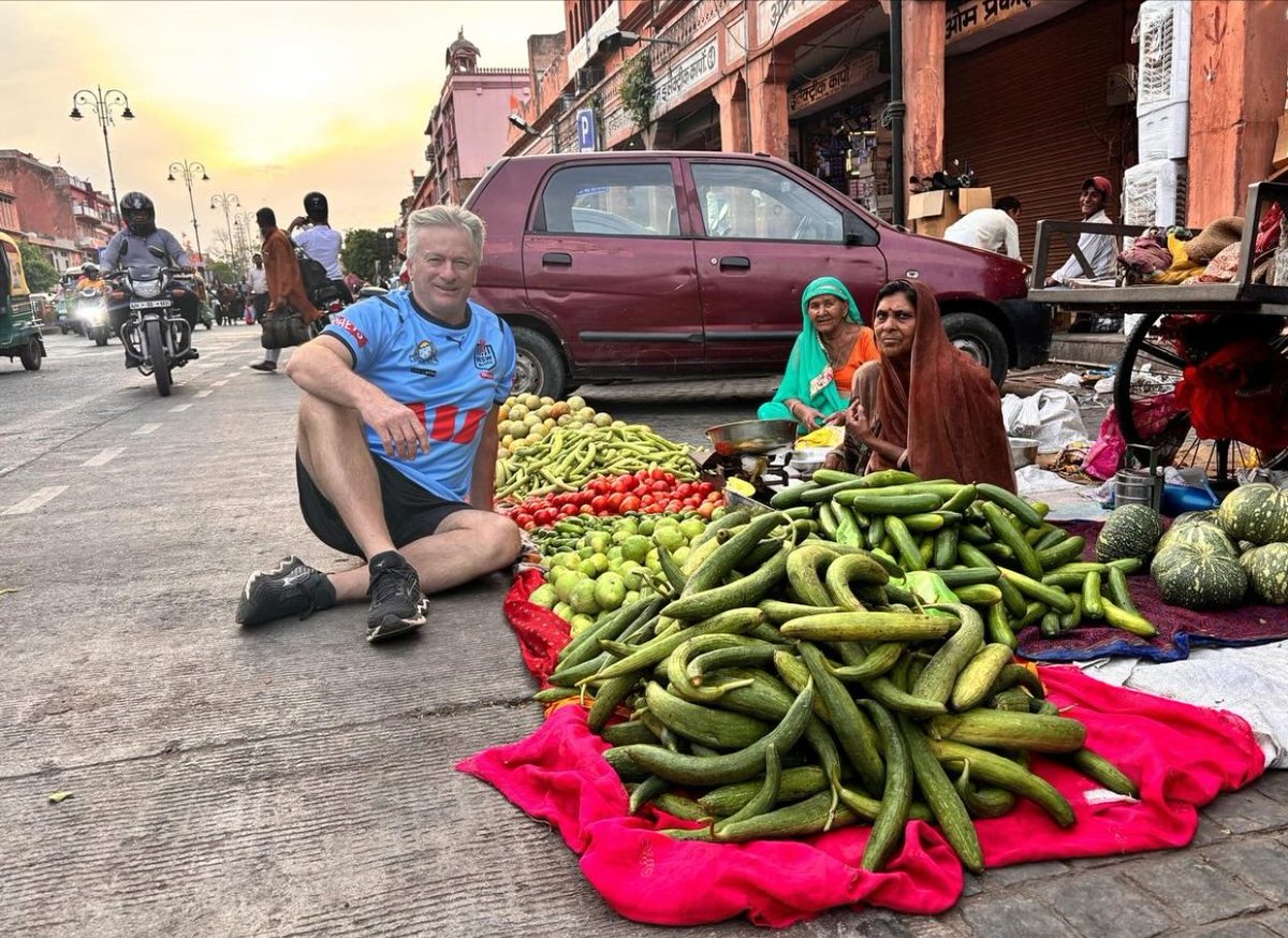 Australian Great Steve Waugh enjoying the time in streets at Jaipur 🌟