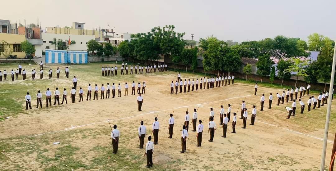 27 अप्रैल दोपहर 02 बजे से डॉ शन्नोरानी कन्या महाविद्यालय (मथुरा रोड) मे #त्रिदिवसीय प्रारम्भिक वर्ग प्रारम्भ हुआ, 29 अप्रैल शाम रहेगा, वर्ग मे कुल 120 #स्वयंसेवक प्रशिक्षण प्राप्त कर रहे है रा. स्व. संघ,हरिगढ़ महानगर