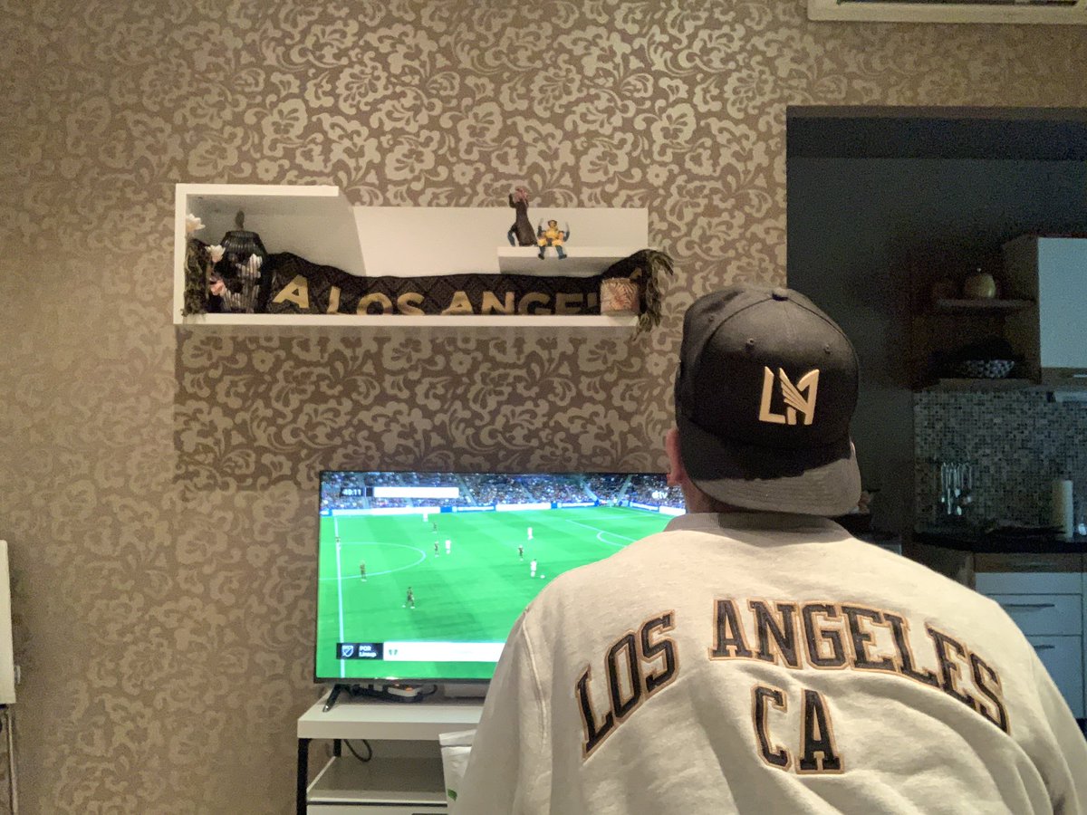 Straight from Thailand 🖤💛