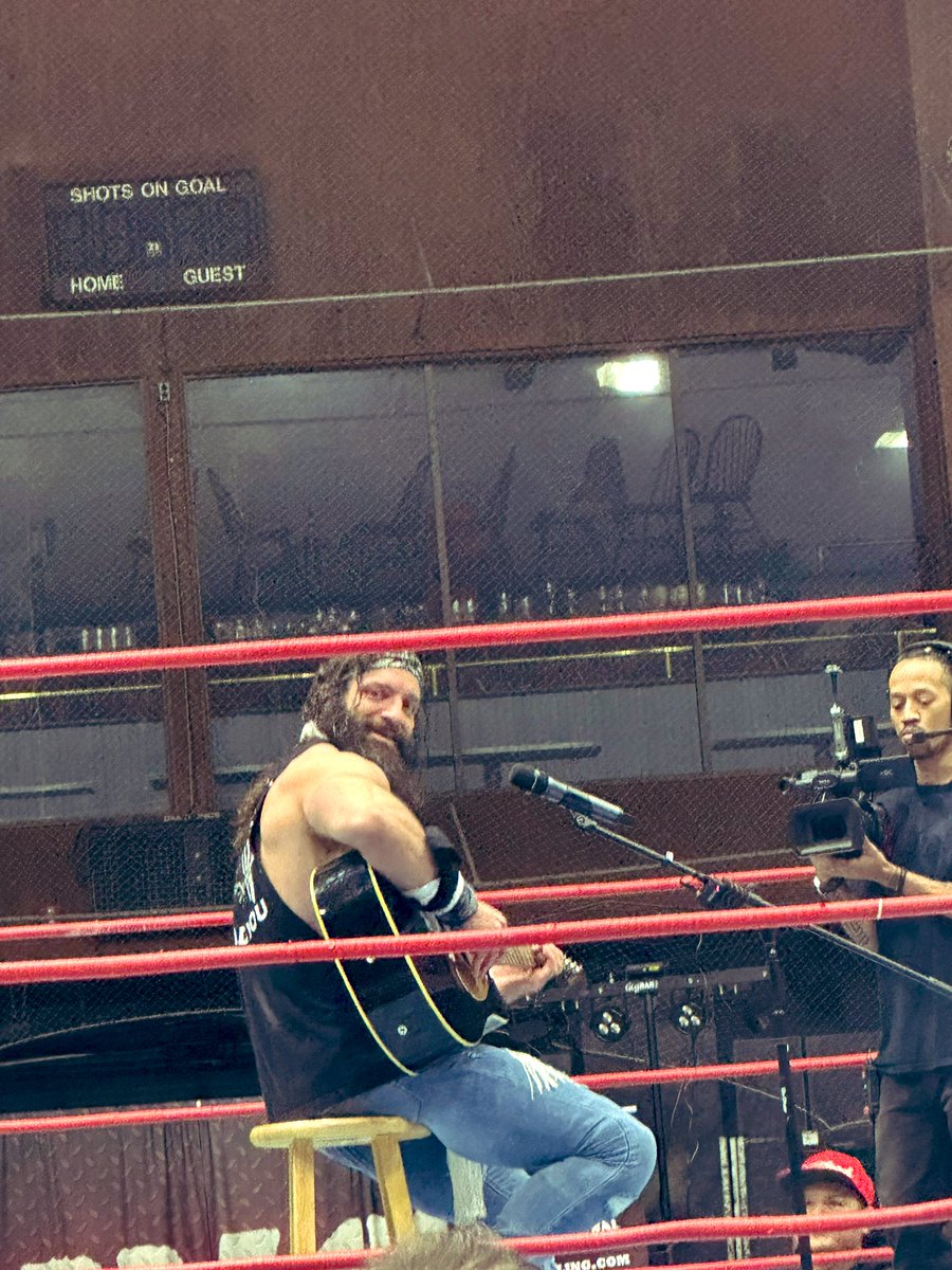That face @_Iam_Elijah_ makes when he sees you at @IWCwrestling!