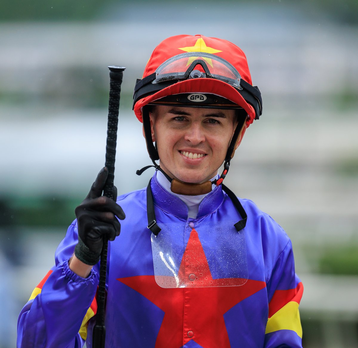 Not easier way to bring up your first Sha Tin winner than to jump and lead all the way. Well done Ben Thompson on Legion of Merit for Chris So. #HKracing #ChampionsDay