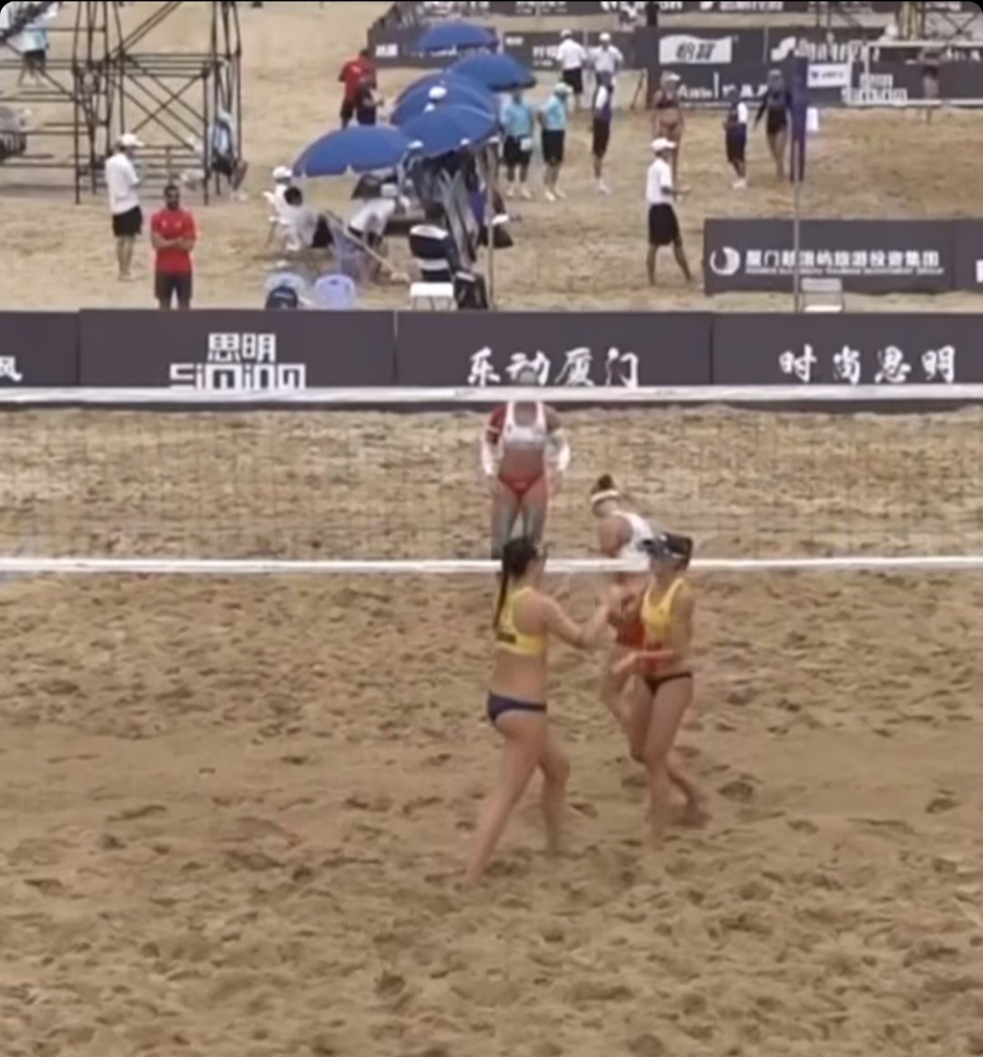 🏐🏖️#VoleyPlaya Challenge Xiamen🇨🇳 Semifinal♀️ ❌ Daniela Álvarez/Tania Moreno🇪🇦 pierden 1-2 (23-25, 21-15, 15-17) 🆚 Vergé-Depré/Mäder🇨🇭 🤏 Las españolas tuvieron muy cerca el pase a la final pero se escapó el tercer set 🔜 Luchan por🥉 🆚 Raupelyte/Paulikiene🇱🇹 a las 9:00⏰