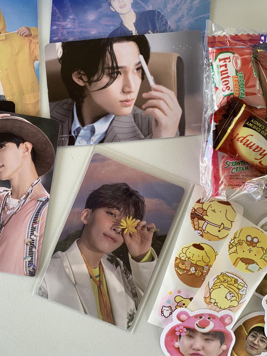 ೃ⁀➷ happy mail ! #vkdmails ♡ finally jeonghan flower came homee ! thank you so much for packing him well and for smooth transaction. lovee the cute freebies so much and andaming candies mga fav ko pa >< to more budols with you 💗 💌 ; @catsuuu__ ; #wcartproofs