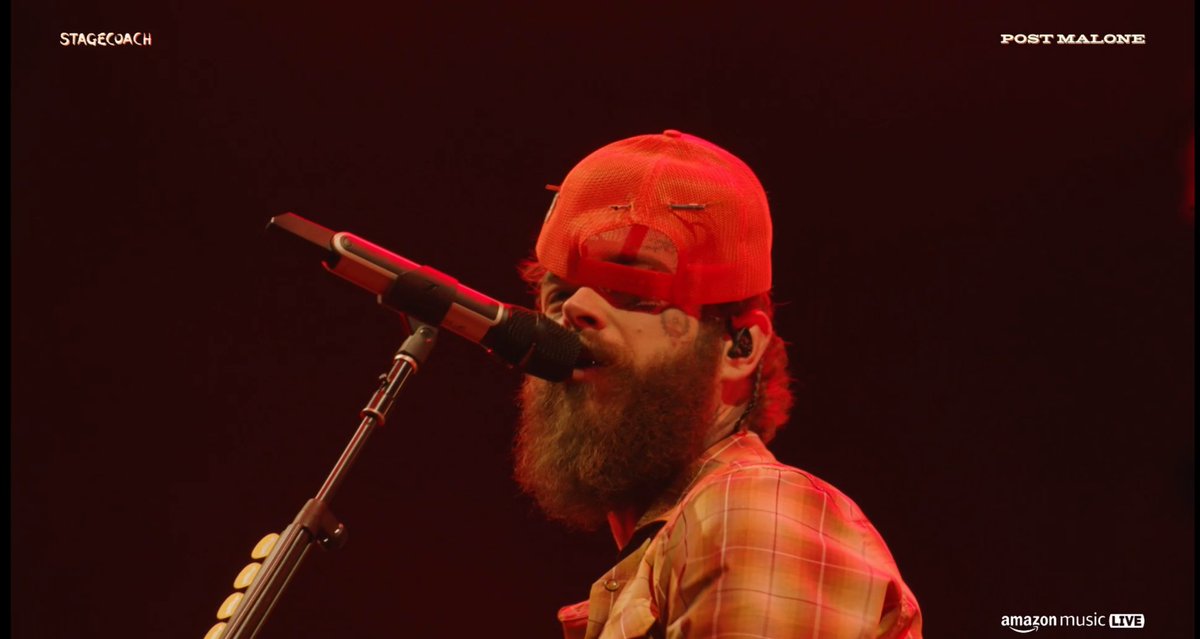 _DelilahXO_'s tweet image. Post Malone at #Stagecoach, his performance was beyond amazing and enjoyed every minute of it 💕😌