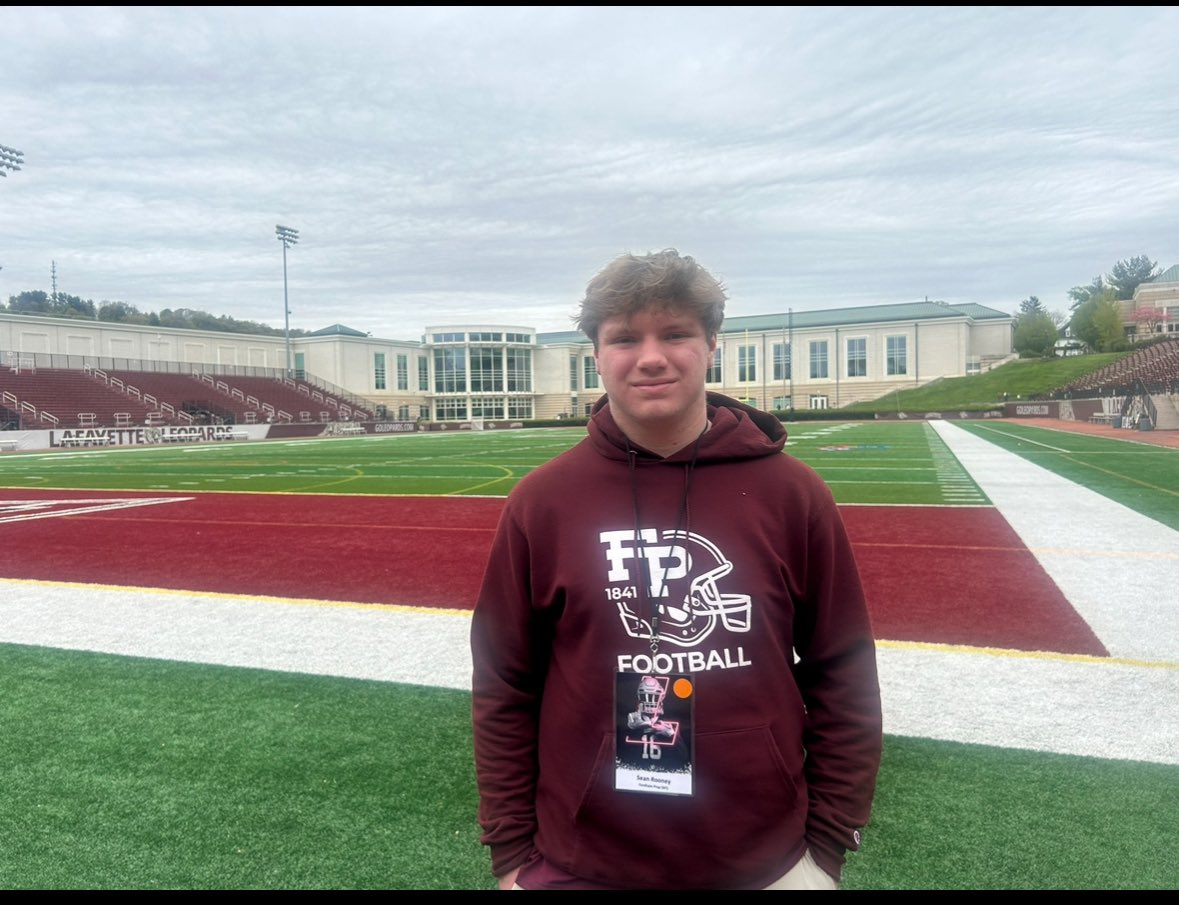 I had an amazing time at Lafayette today! It was great touring their excellent facilities and meeting all of the coaches. Thank you for having me! I can’t wait to be back.
<a href="/CoachSeumalo/">Andrew Seumalo</a> <a href="/hopwood_rj/">RJ Hopwood</a> <a href="/Coachlanese13/">Coach George</a>