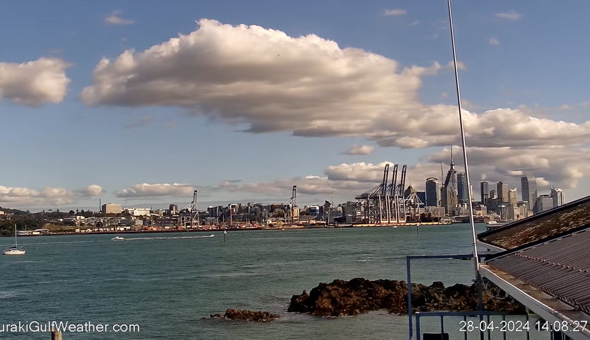 What on earth did Tāmaki Makaurau Auckland do to deserve this magnificent autumn Sunday?