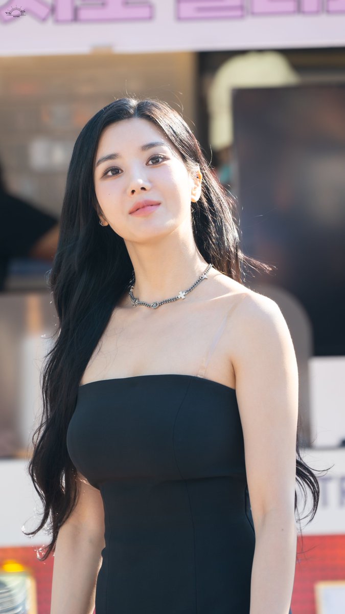 SUNSET4H's tweet photo. 23.08.05 권은비 음악중심 미니팬미팅(TheFlash) 
#권은비 #KWONEUNBI #TheFlash
0⃣1⃣ https://t.co/ulT2xM9Zcz