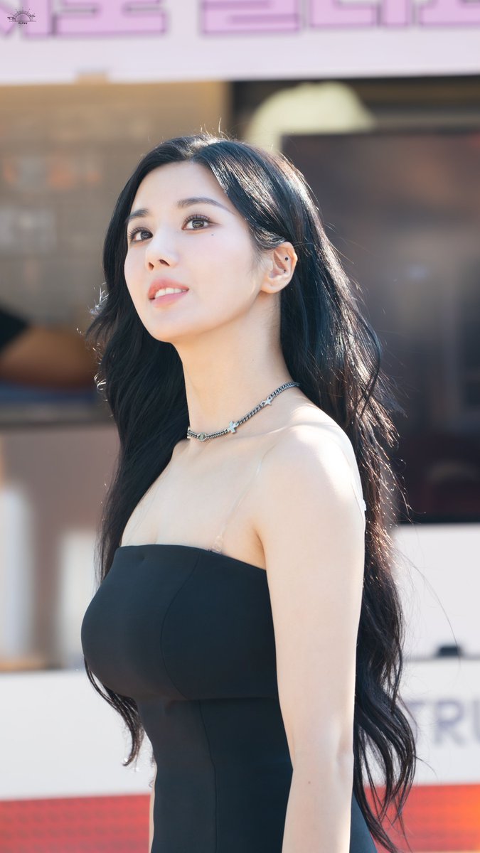 SUNSET4H's tweet photo. 23.08.05 권은비 음악중심 미니팬미팅(TheFlash) 
#권은비 #KWONEUNBI #TheFlash
0⃣1⃣ https://t.co/ulT2xM9Zcz