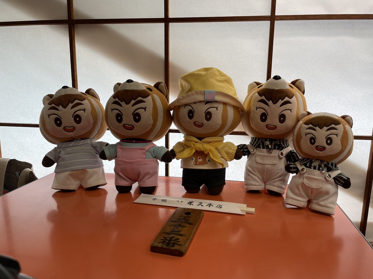xiuxiumingul's tweet photo. お昼ごはんはお友達とすき焼き〜🥩🥢❤️❤️❤️ https://t.co/Ampz4E89Ru