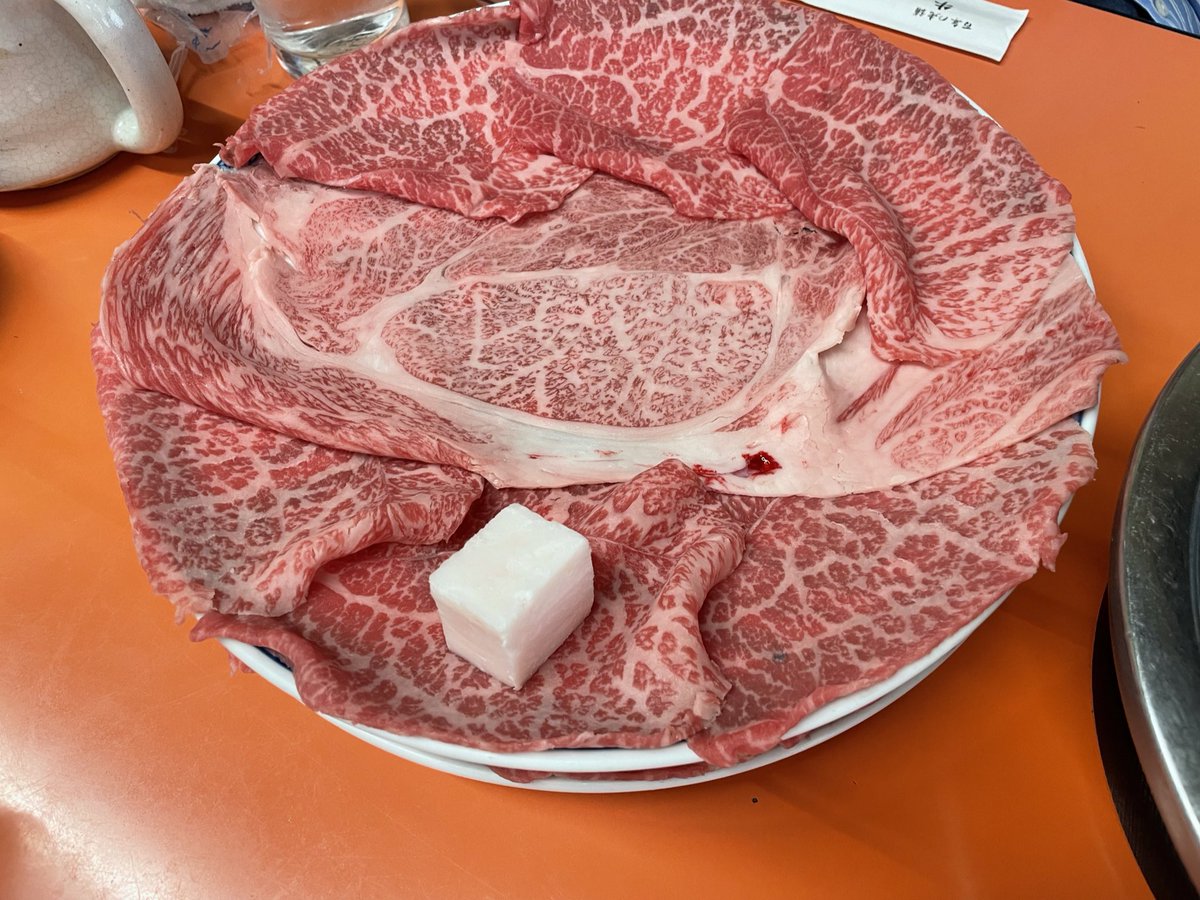 xiuxiumingul's tweet photo. お昼ごはんはお友達とすき焼き〜🥩🥢❤️❤️❤️ https://t.co/Ampz4E89Ru