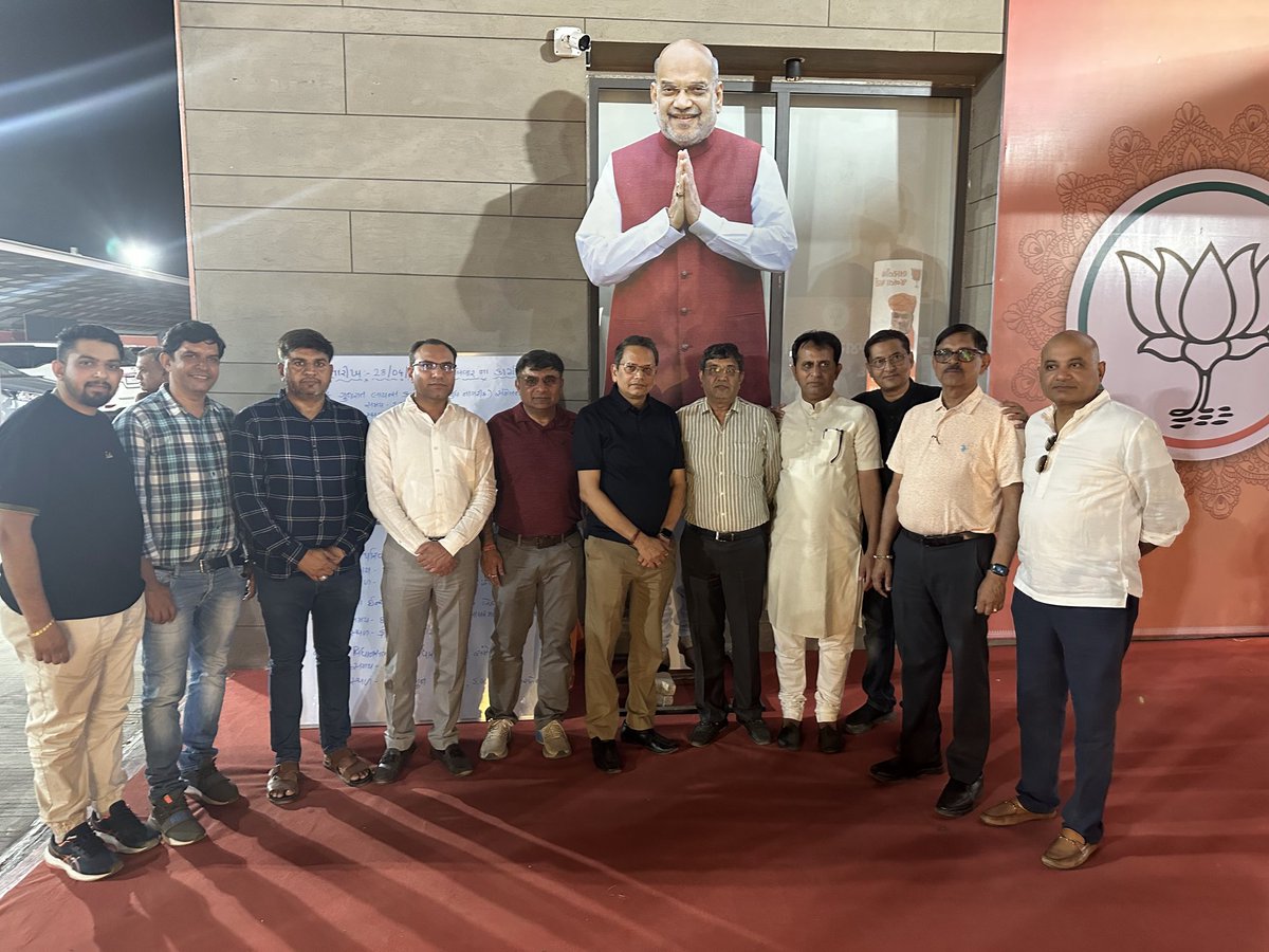 Visited campaign office of Home Minister Shri @AmitShah ji in Ahmedabad. It was close to midnight and still 100s of Karyakartas were busy in next day's plans. That's impact of organisational skills of Shri Amitbhai.