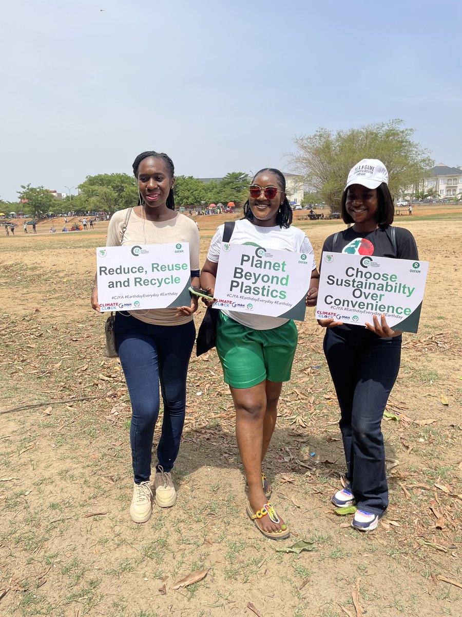 Michael_BE_'s tweet image. Climate Justice Youth Ambassadors hangout in Abuja to commemorate the #EarthDay2024, advocating for a #Plasticfree environment and enlightening people about the dangers of #plasticpollution
Thanks to @oxfaminnigeria @aacjinaction @theclimateclock @ecocykle
#CJYA