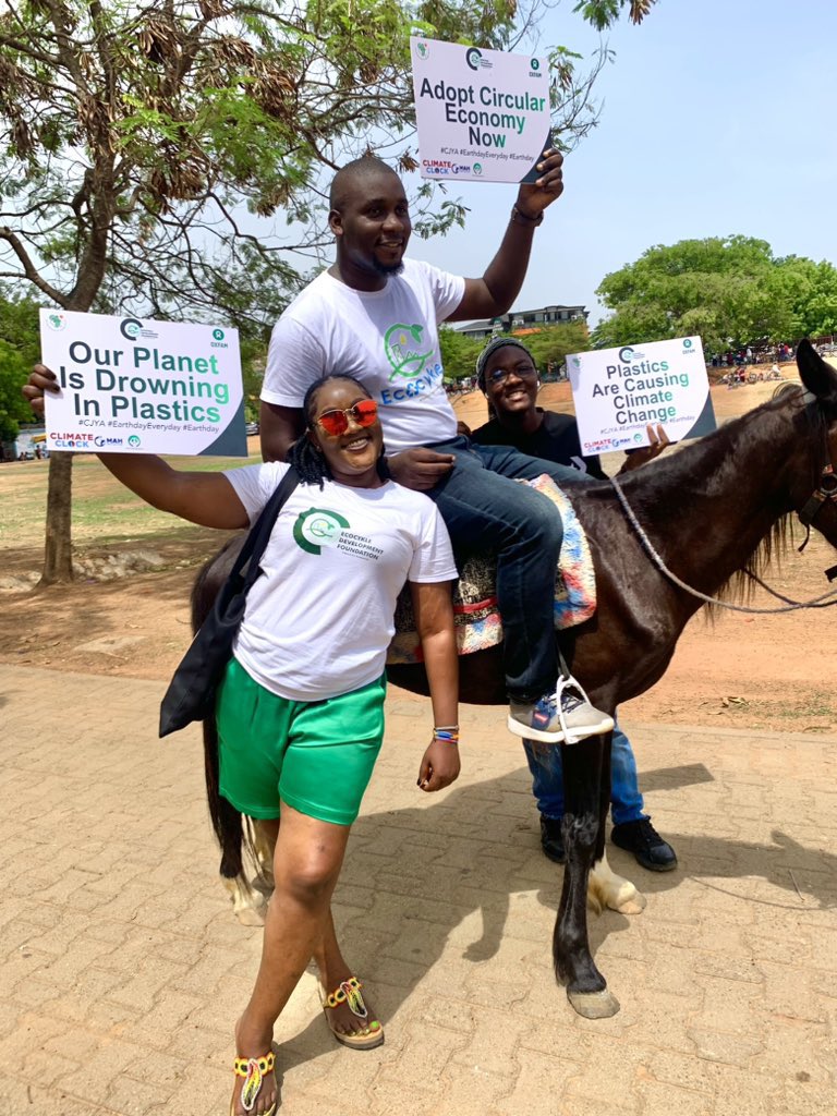 Michael_BE_'s tweet image. Climate Justice Youth Ambassadors hangout in Abuja to commemorate the #EarthDay2024, advocating for a #Plasticfree environment and enlightening people about the dangers of #plasticpollution
Thanks to @oxfaminnigeria @aacjinaction @theclimateclock @ecocykle
#CJYA