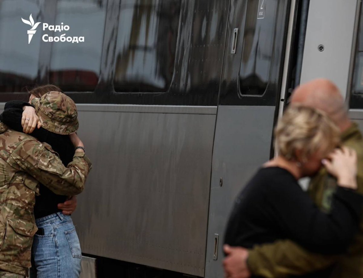 Instead of a thousand words. 5 minutes till the train leaves. The train station in Kramatorsk is where Defenders see their loved ones. 📷: Serhii Nuzhnenko/Radio Svoboda