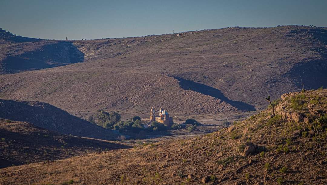 Guadalupe Victoria y la Cruz en Mexquitic de Carmona 👊 La Sierra no se vende, se cuida y se defiende #yodefiendolasierra @julioastillero