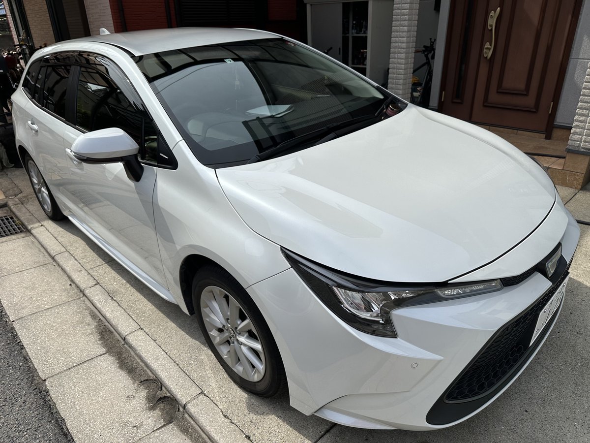 todo1018's tweet image. 昨日は岡山…
朝、雨も降っていてドロドロです

今日は久しぶりにホイールも含めて洗車しようと思っていたのですが…
朝から暑い🥵
その中、ジョガーとどでした
なのでもう洗車前からフラフラですw

という事で…
今日も
3ph洗車&amp;amp;フロントガラスリセットです

メニュー
#bluemix
プレウォッシュ…