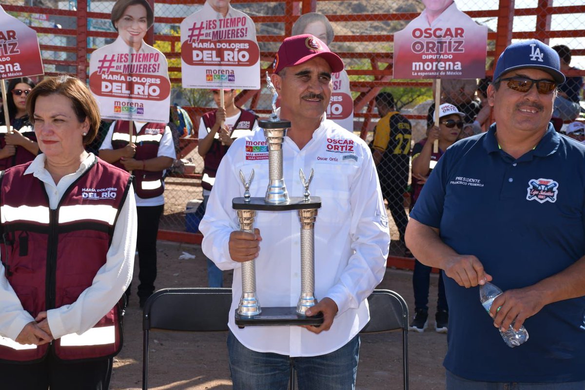 🎆 Oscar Ortíz gestionará recursos para apoyar a entrenadores y directivos de ligas deportivas #Hermosillo

📷 Los detalles: infoson.com.mx/2024/04/27/osc…