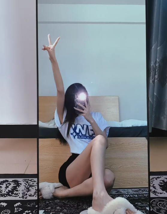 Worse than not realizing the dreams of your youth would be to have been young and never dreamed at all。