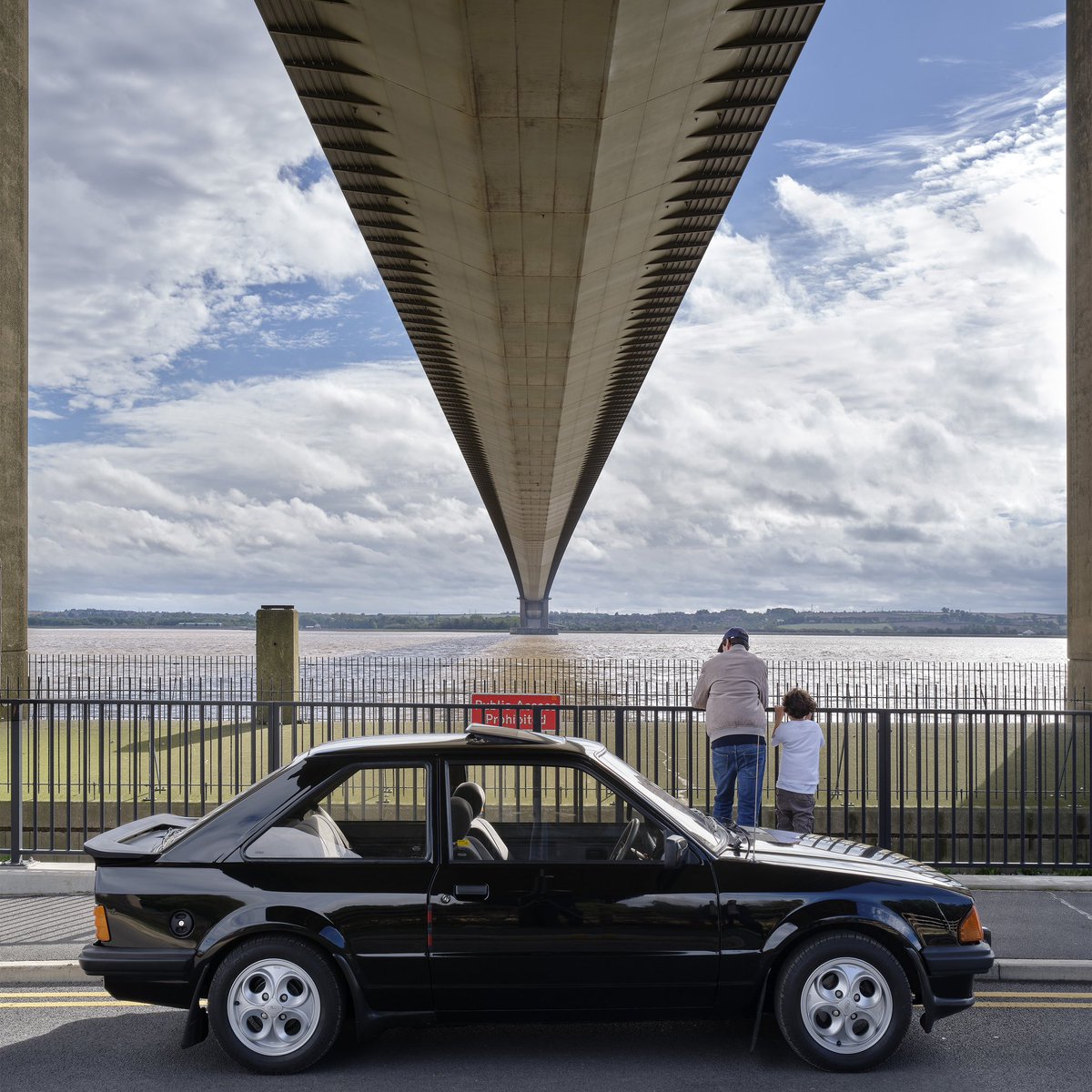 Myself and John Piercy Holroyd have been working for the last 2 years on a book about cars and architecture. A Time ⋅ A Place - is a book in which every 'Car of the Year' (1964-1982) is paired with a building completed in the same year. @modernistmag crowdfunder.co.uk/p/a-time-a-pla…