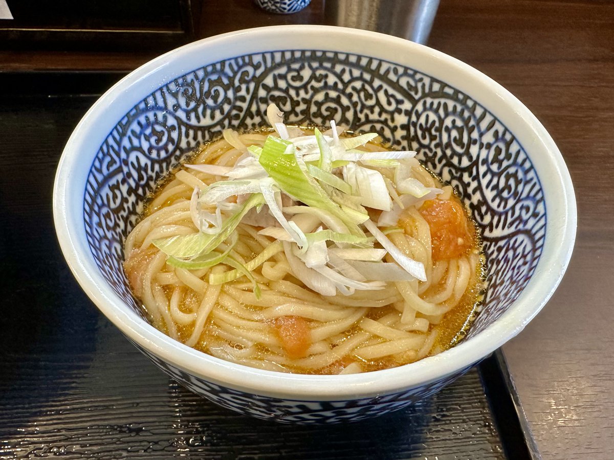 【#中華蕎麦福はら】
/大阪 俊徳道

🍜『大和肉鶏といりこの中華蕎麦
〜ポルチーニ茸香る🍄〜』
🍜『味付け替え玉(トマト)』

3周年限定！
ラーメンが新たなステージへと昇華した一杯。
ホンマにスゴイの一言、ウマすぎる🐎
トマトの替え玉をスープに入れて食べたら優勝🏆
大満足の一杯でした🍜