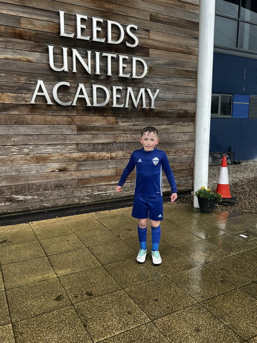 Off to watch my favourite player in the final match of the season today. He’s had a great season & I guarantee he’ll show more desire than #lufc did on Friday night. 😂⚽️🥰 #son #FootballMemories