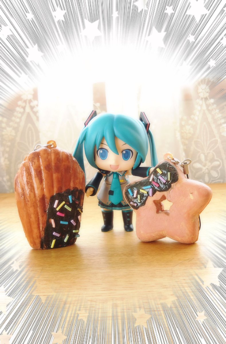 美味しそうなもの見つけたダヨー☆
え、それ、食べれないよー（笑）
#初音ミク
#ミクダヨー
#ボカロ好きさんと繋がりたい 
#ねんどろいど 
#美味しそう