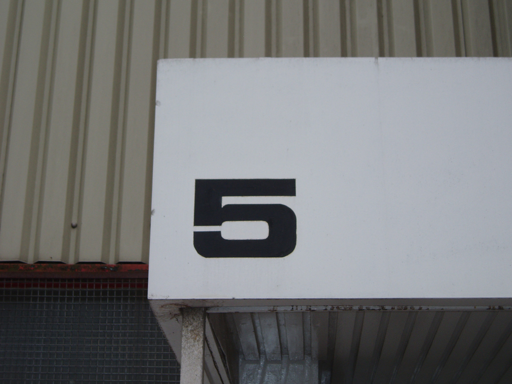 GlasMusicTour's tweet image. We're very excited to hear our good friend, Anne Ward @I_like has a new book of photos of East Kilbride. Some of you might remember that @RoddyFrame used a few of the pics photos as a backdrop for the High Land, Hard Rain concert. Congrats Anne. Buy here:
ilike.org.uk/product/i-hear…