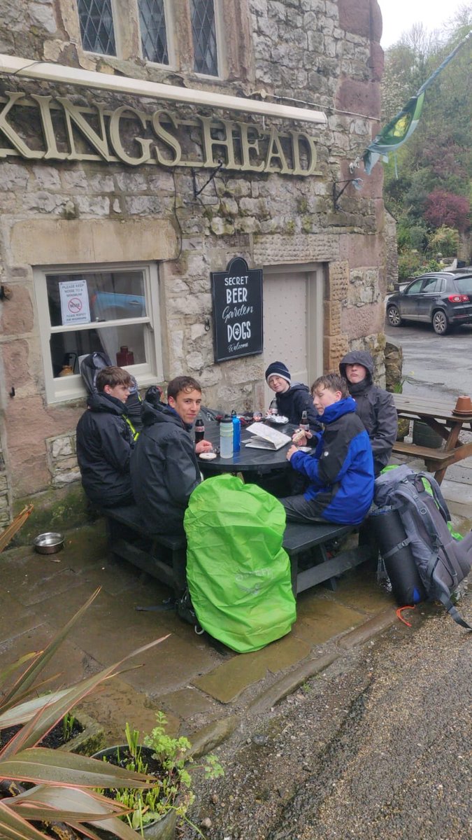 Adventure_NHS's tweet photo. Y9 Bronze DofE training weekend day 2 underway really wet morning hope they are waterproof! β¦@DofECentralβ© β¦@Year9_NHSβ© #typicalbritishweather #somuchwater #somuchmore https://t.co/d0GUJyOeWC
