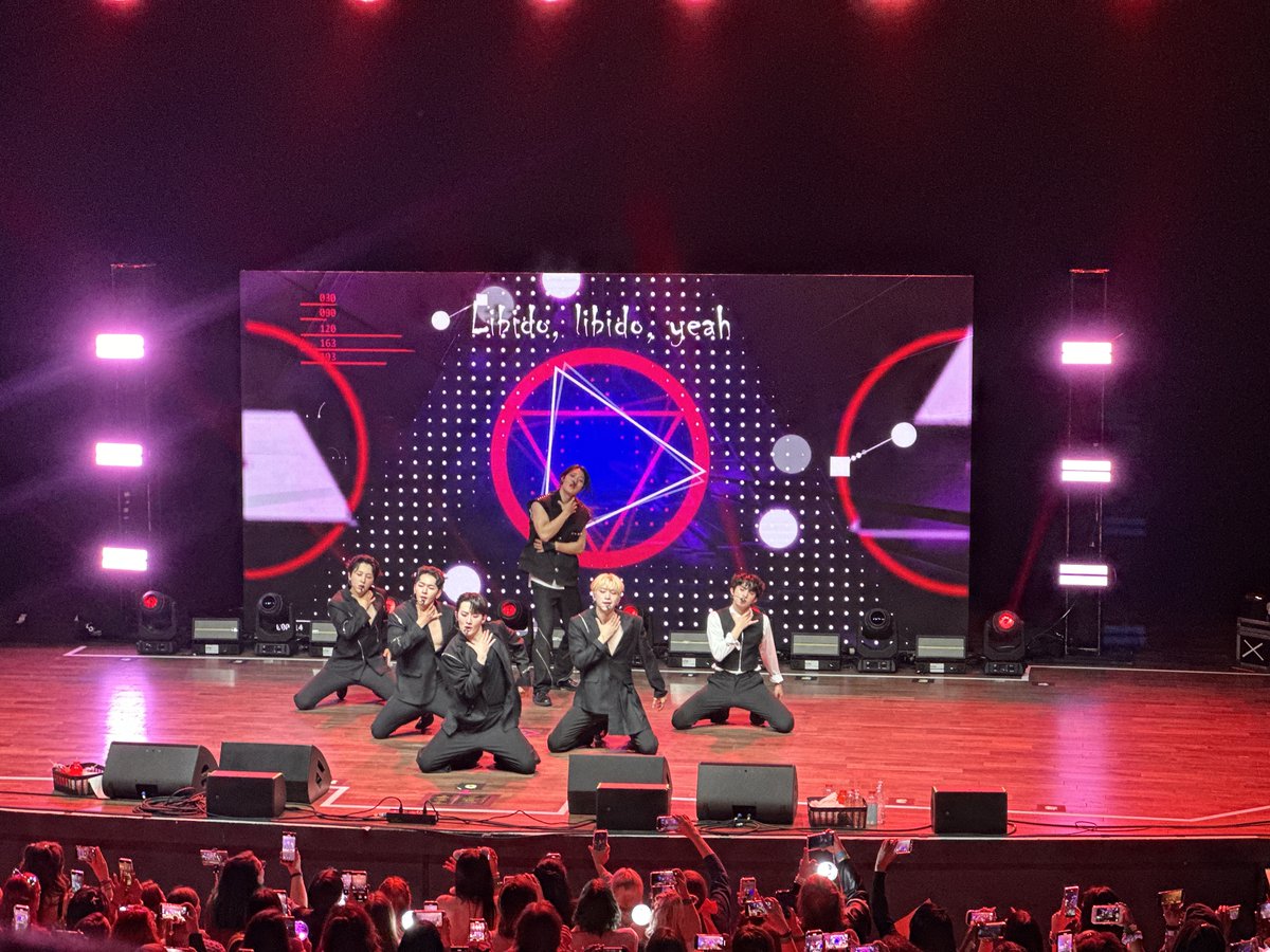 Grasshopper0822's tweet photo. Round 2 in Atlanta! I seriously want to cancel my surgery and quit my job and go to the rest of the stops this tour! 

@OnlyOneOf_twt
#OnlyOneOf #온리원오브 #OOOWorldTour2024 #OnlyOneOfWorldTour2024 #OnlyOneOf_WorldTour_dOpamine #OnlyOneOfinAtlanta https://t.co/nbBWosL5vs