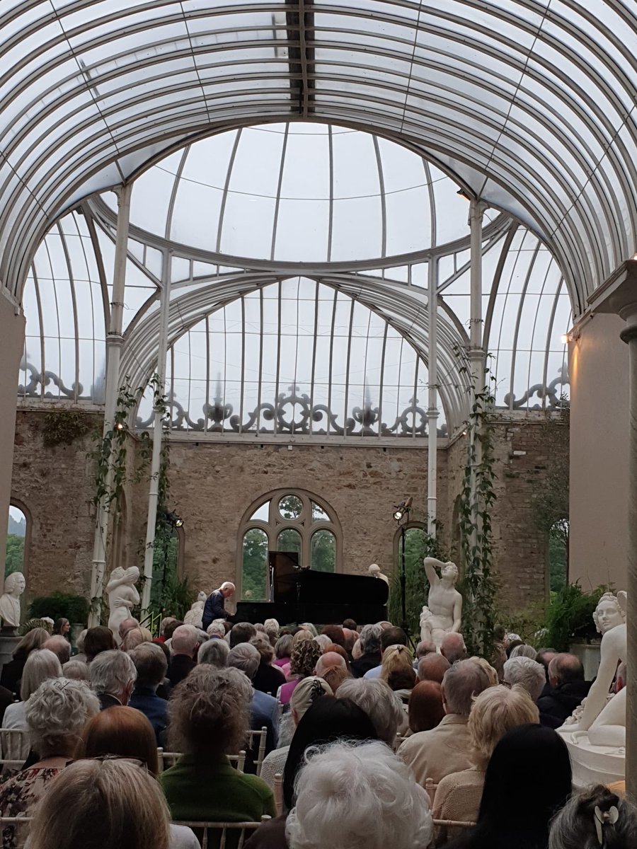 The magical surroundings of @killruddery where Hugh Tinney and musical friends Katherine Hunka, Carol McGonnell and Adrian Brendel perform on June 9th. It may be 6 weeks away but tickets selling fast! Book early to avoid disappointment at dicmf.com