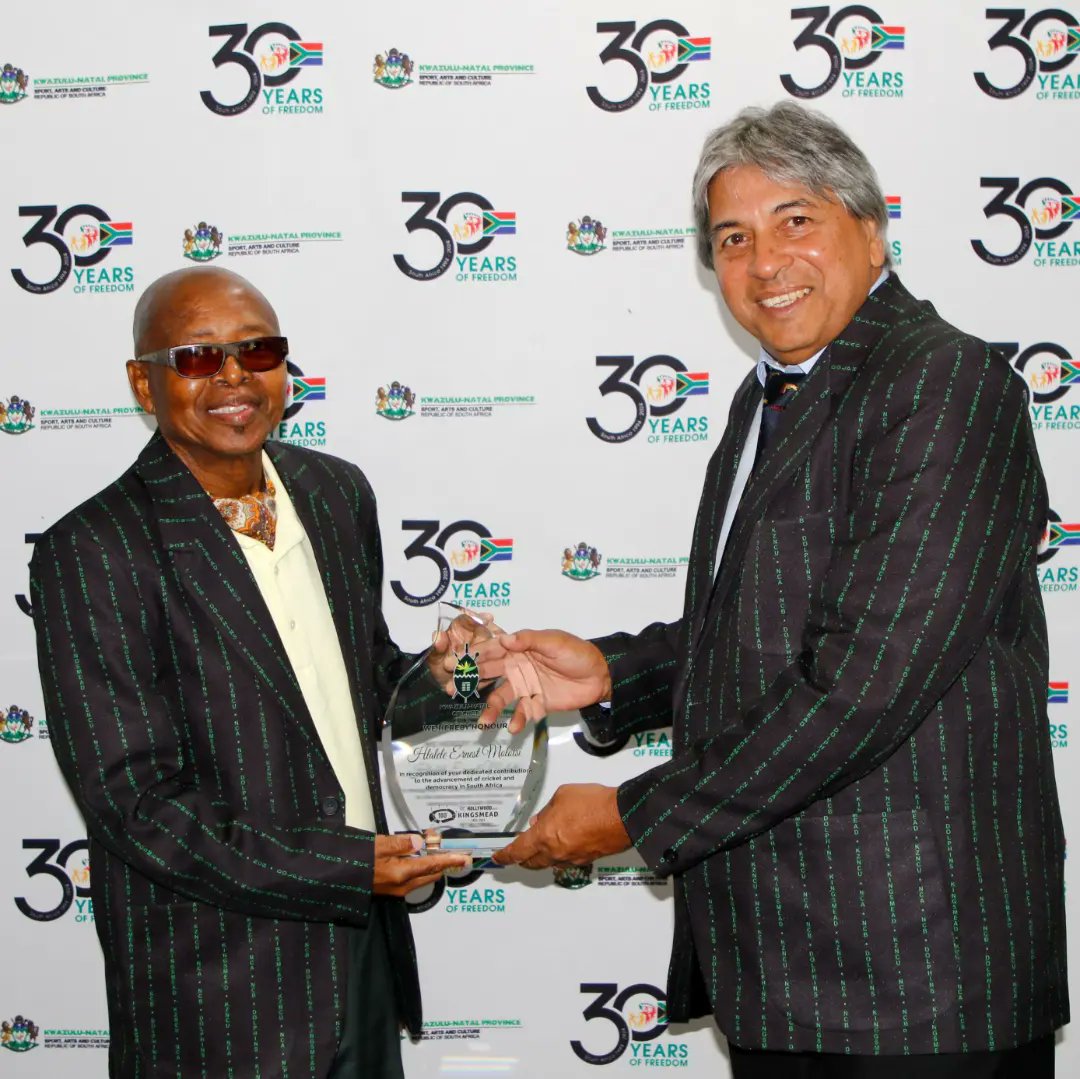 CELEBRATING CRICKET'S CONTRIBUTION TO DEMOCRACY IN SOUTH AFRICA It was a very special Freedom Day at Hollywoodbets Kingsmead Stadium, as we celebrated former players and officials whose dedication an passion uplifted cricket and communities. Read more: instagram.com/p/C6TKnwULGnB/…