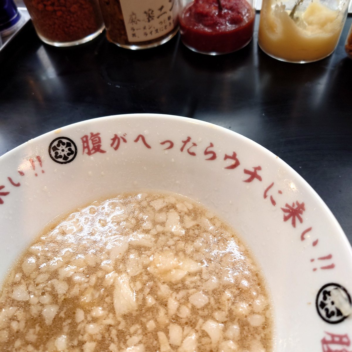 #ラーメン #山勝角ふじ #南流山 #腹が減ったらうちにこい
大好きな山勝角ふじ@kadochance

今日は特製ふじ麺

やっぱり美味い。

 完食して名言も見れた✌️