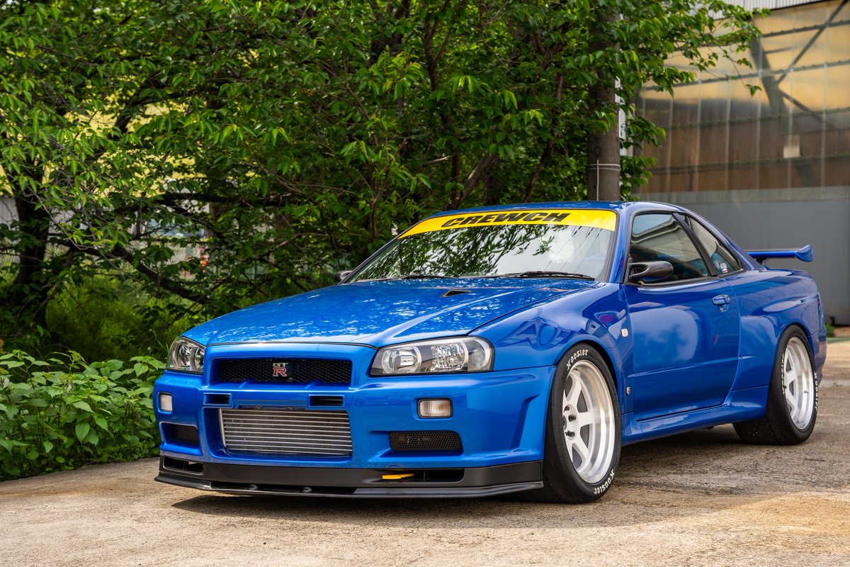 bnr34nismo_evo's tweet photo. Wekに向けてNew Style

TE37V markⅡ 10.5j±0 
リム　ダイヤモンドカット　
スポーク　ホワイトパウダーコート
@Hatayan34R 
フージャー　DR2 315/30R18 4本通し

アクティブGr.Aミラー

レイズの納期が半年から1年言われたのが3ヶ月で届き間に合った🙌

故障も何とかクルウチに間に合わせてもらった😌 https://t.co/S3c37lFgwH