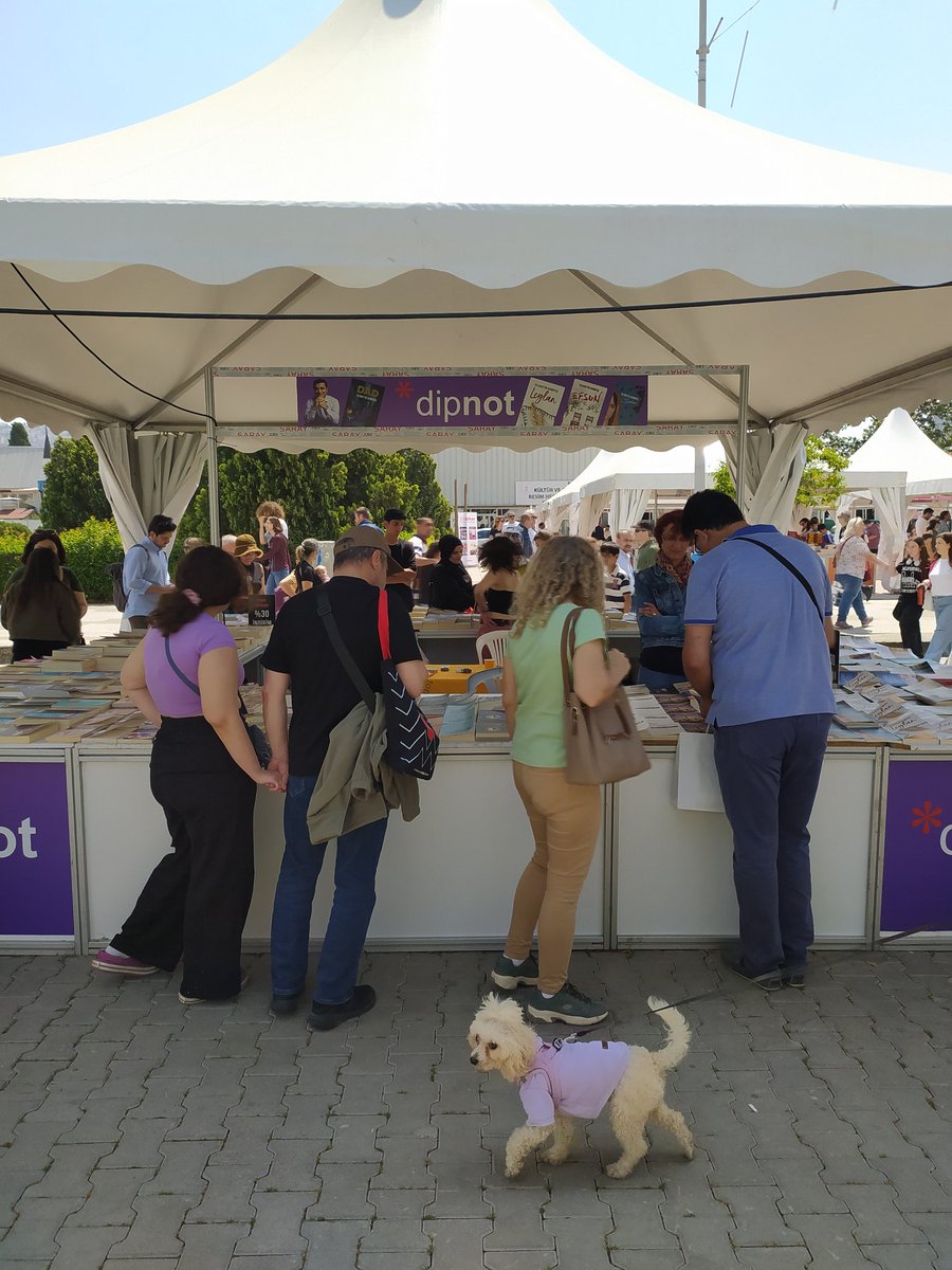 📍İzmir Kitap Fuarında son gün! Okurlarımızı bekliyoruz.