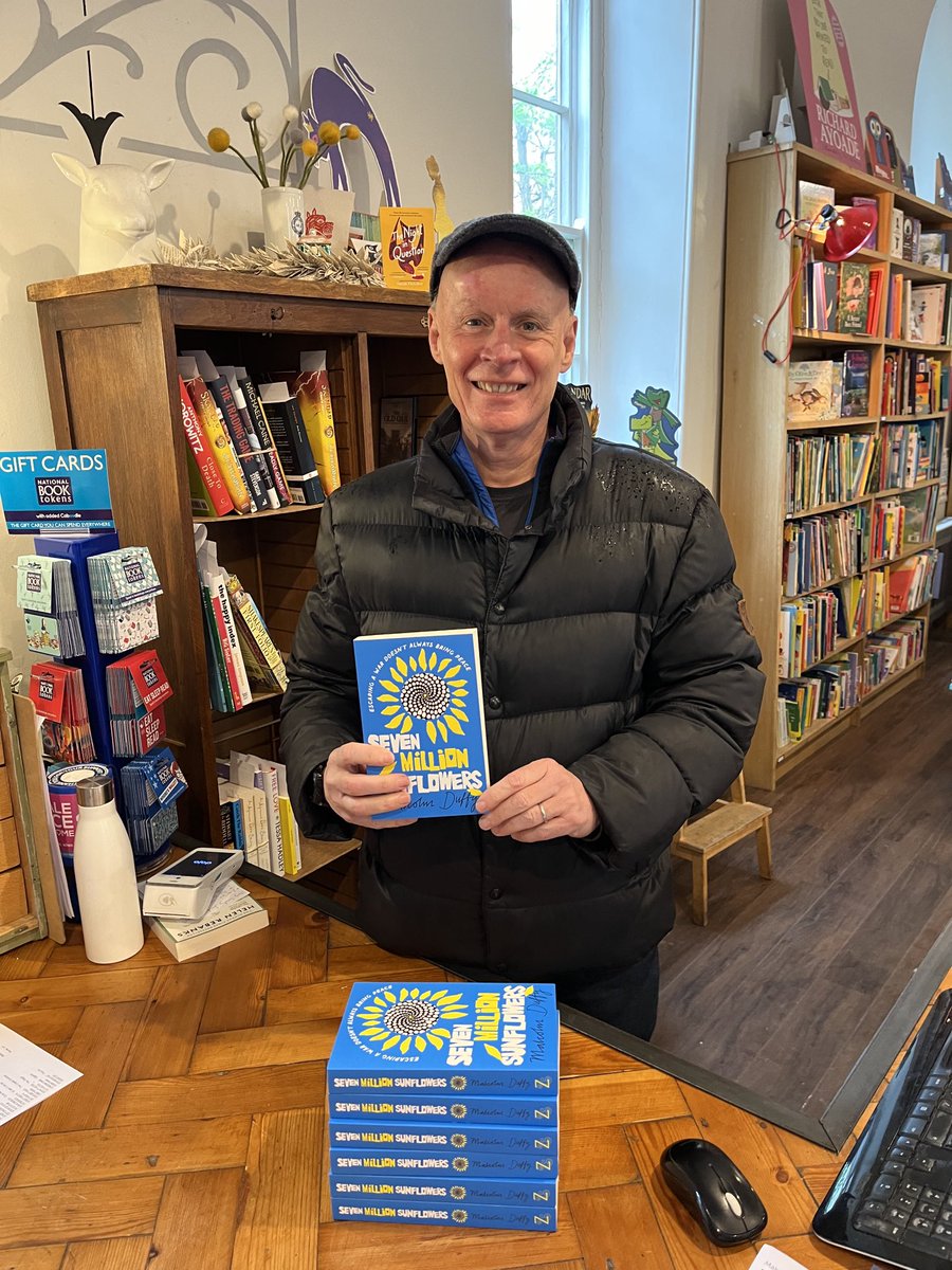 Signing copies of me book at the fabulous Forum Bookshop in Corbridge ⁦@ForumBooks⁩ 🌻🌻🌻