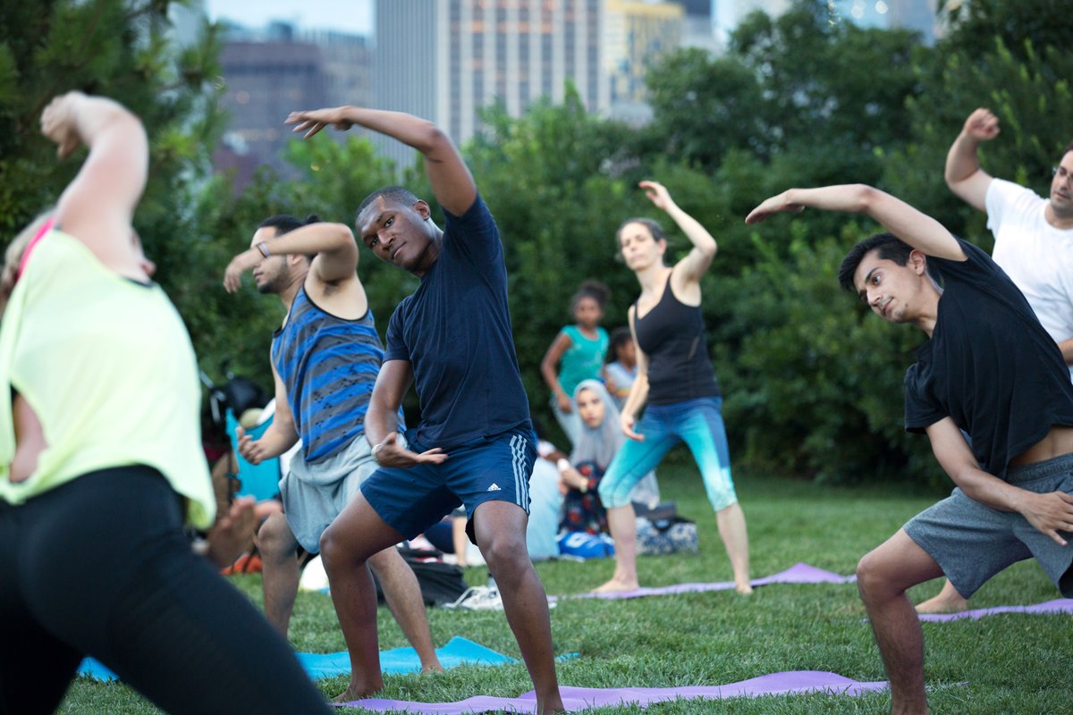 ☀️ #WaterfrontWorkouts start this week! Get moving and active on the waterfront, with the Conservancy's #FREE weekly workout classes all summer long including Zumba, Pilates, Yoga, and more! Registration required brooklynbridgepark.org/events/waterfr… 📸 : Stephanie Moulton, Alexa Hoyer