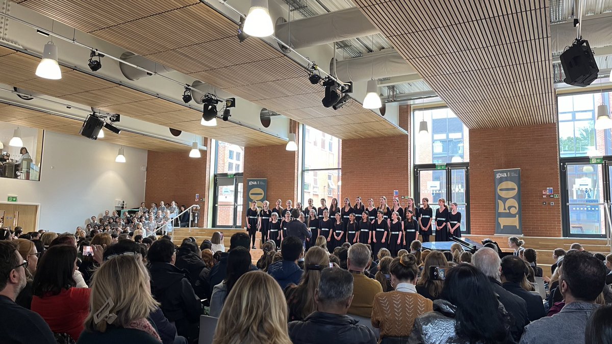 It’s super to see such great singing at @GSAUK Choir of the Year Competition! Singing is very much alive @gsa! Great to hear pieces by @bobchilcott and @suzzievan! @alunPCadence @lole_simon #singingtransforminglives #GSAChoirOfTheYear