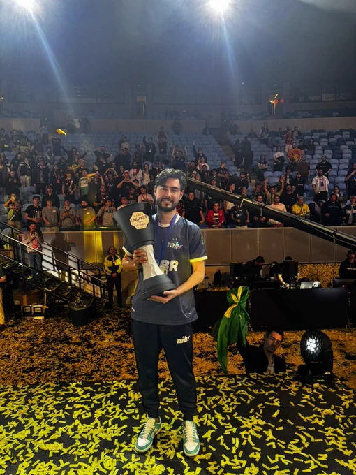 Image from Rafael Costa (@saffeecsgo)