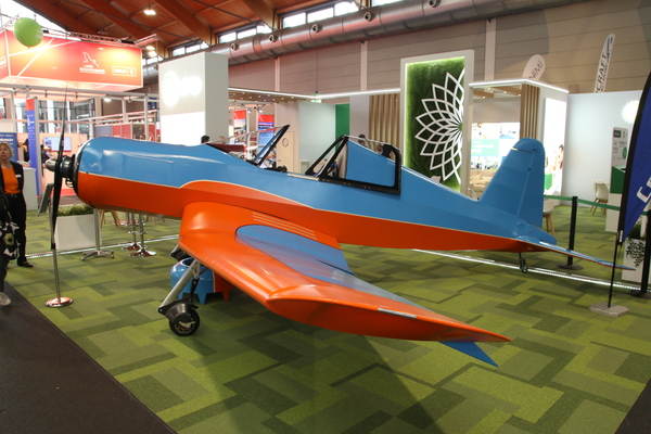 Friedrichshafen 2024 : le Corsair e-motion, un ULM électrique dlvr.it/T672ZD