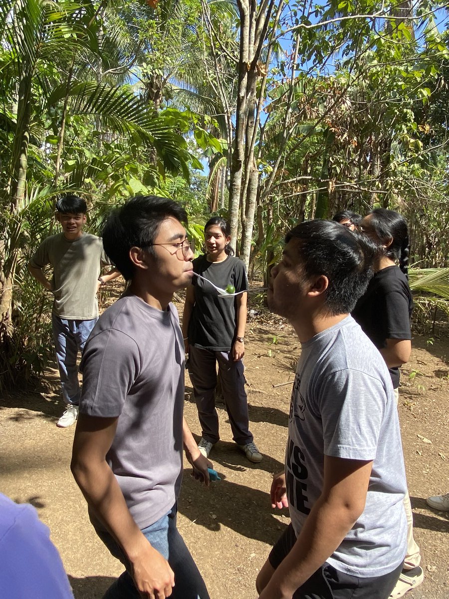 cvsurodeoclub's tweet photo. Nothing beats the feeling of wrapping up midterm week with some team-building and a well-deserved boodle fight! Here's to conquering challenges and enjoying the rewards together 💚
#CvsuRodeoClub
#CVMBS
#KeepTheFireBurning
#MidtermsWeek https://t.co/rhpQEEQj4n