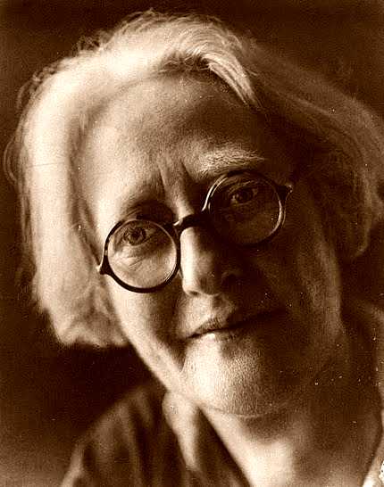 #OtD 28 Apr 1883 author and revolutionary, Etta Federn, was born. Blacklisted by the Nazis and her books burned, she went to join the Spanish revolution, and later the French resistance stories.workingclasshistory.com/article/9971/e…