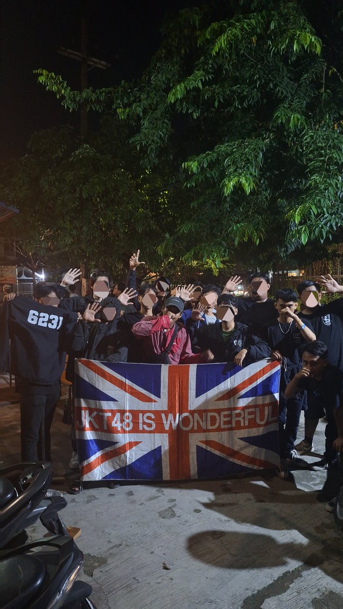 alganiusnugraha's tweet photo. ✌️kemeriahen rek
@N_ShaniJKT48 
#ShaniGraduationConcert https://t.co/p65P1HEh0L