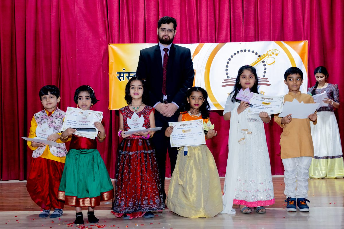 indembkwt's tweet photo. Glimpses of 'Sanskritotsav 2024' organized by Sanskritam Bharati, Kuwait which showcased Sanskrit drama and poetry by talented students and diaspora. Shri Nikhil Kumar, SS (Culture) graced the event as Chief Guest. https://t.co/YLhBTnrBMU