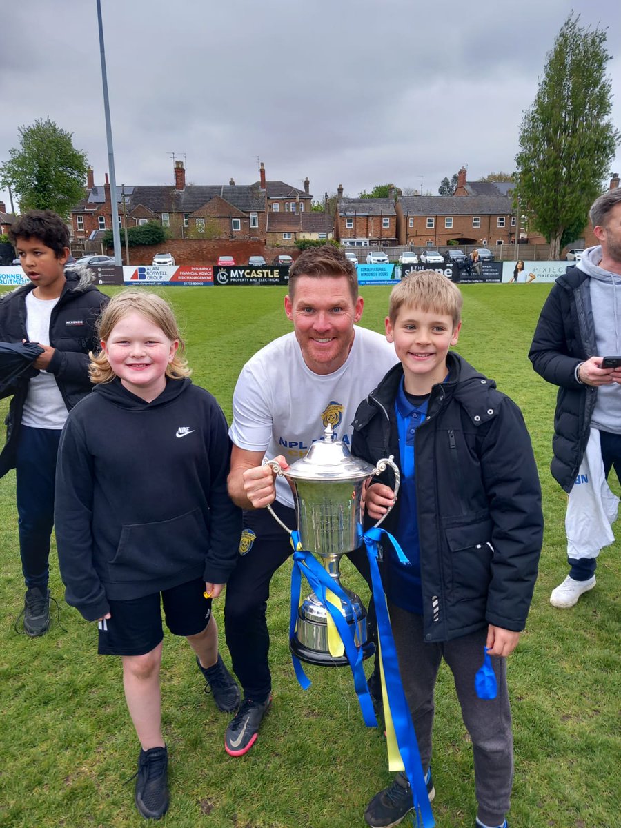 smithdan86's tweet photo. Congratulations @SandyBoi1! What a season. To a man, the squad have been fantastic! Been a pleasure to follow the team! https://t.co/AfDNKX3Ov0