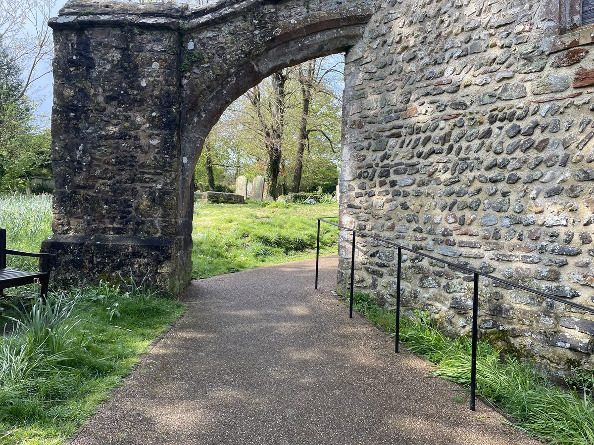 jennyHollingsbe's tweet photo. Pleased to support #RoyalKentishCamino leaflet with some #WardGrant @fstonehythedc and attend the launch of the walking route from #StMaryandStEthekberga #Lyminge https://t.co/JQHV447GFv