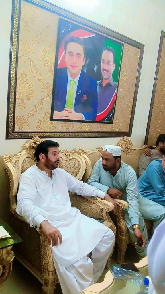 samoo_shoukat's tweet photo. Today 28-04-2024
Mayor Hyderabad Mr Kashif Shoro sb, Meet with Party Workers, Voters, Supporters and Local Residents and solve their problems at Shoro House PS 60 Hyderabad https://t.co/S5Rq8UxSc3
