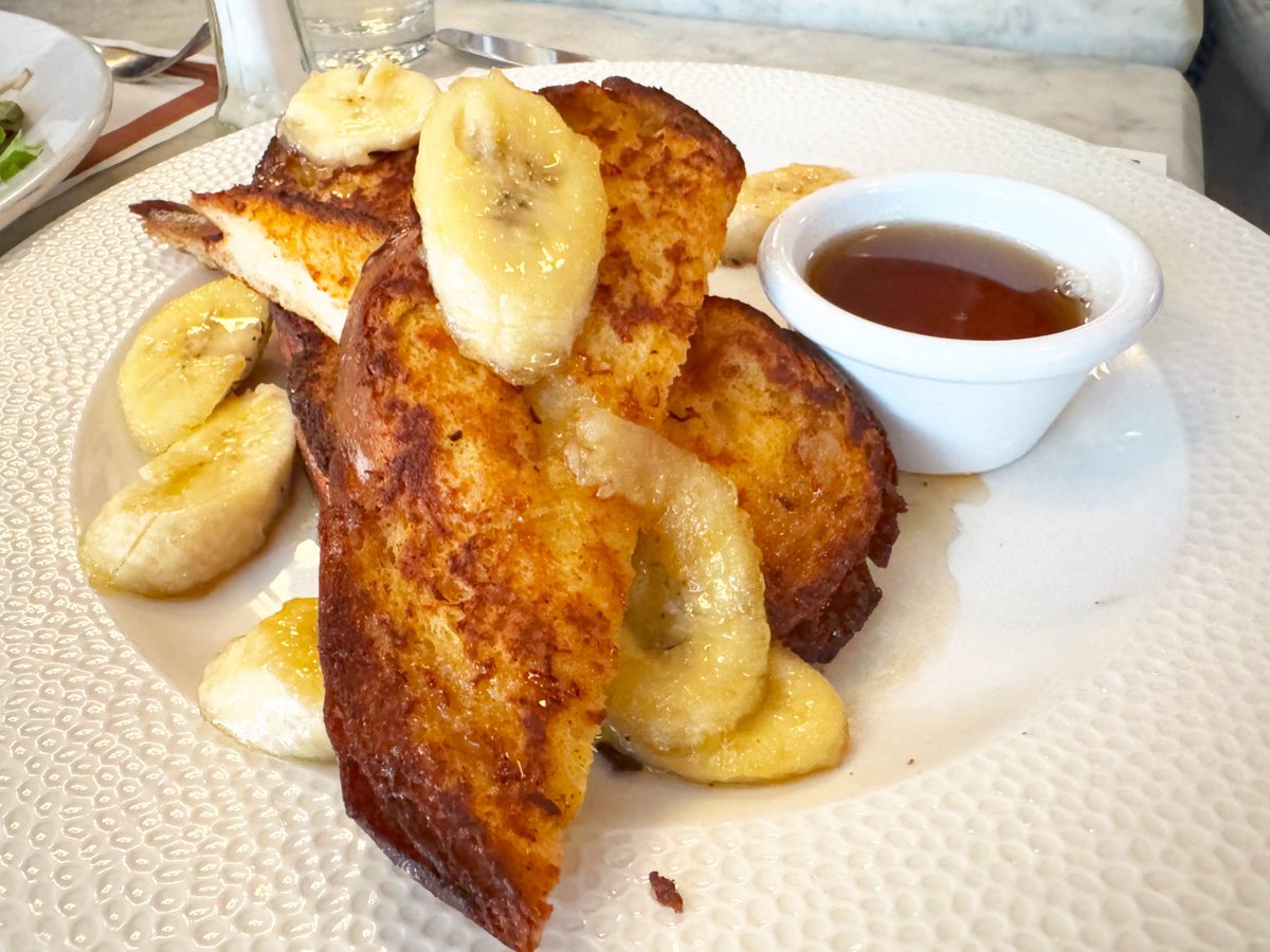 Sunday Funday = French toast day @ @mannysbistrony ! Have it with bananas or berries … Bon appetit! 🍽️
#mannysbistro #mannysbistrony #frenchtoast #frenchtoastday #brunch #brunchtime #brunchideas #nycbrunch #nycbrunchspots #newyork #newyorkcity #newyorkbrunch #newyorknewyork #uws