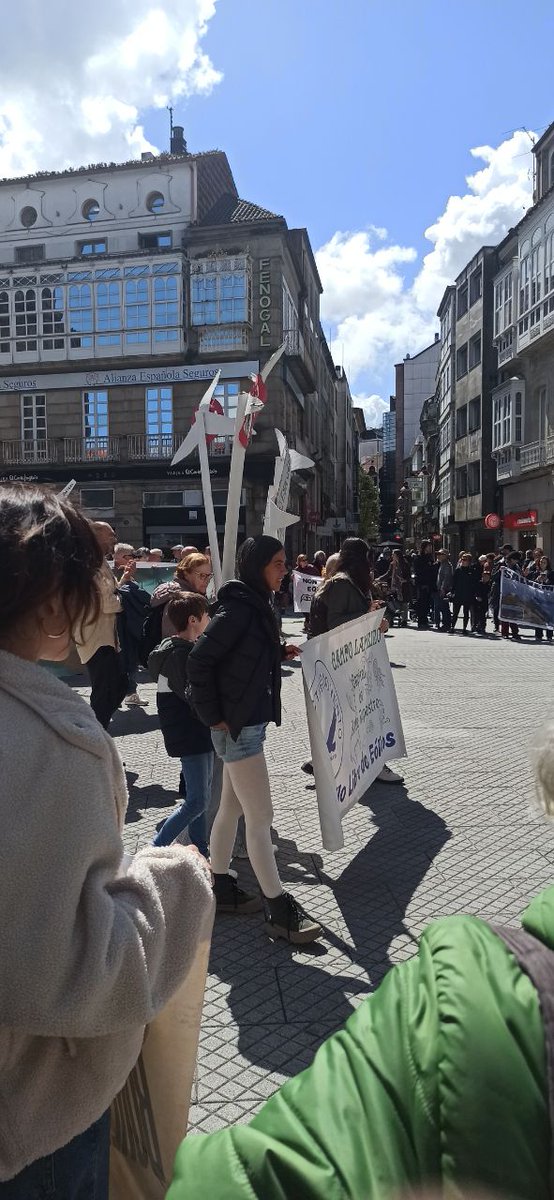 En Pontevedra, coa veciñanza defendendo os seus territorios ameazados pola depredación eólica. A transición enerxética non pode facerse poñendo os intereses das grandes eléctricas por riba das persoas e do medio ambiente.