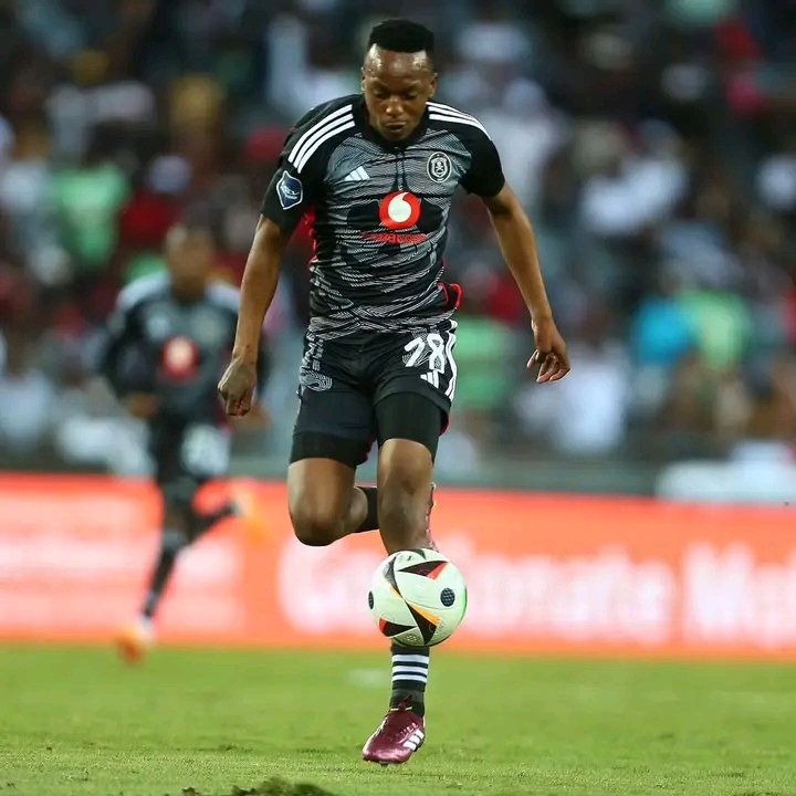 Skhu_Bucs's tweet photo. Match Day Goodluck Buccaneers☠️☠️⚽️
#3pointsLoading
#OnceAlways https://t.co/aBgOd00OoR